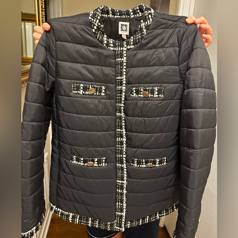 NWOT Ann Klein tweed trimmed elegant puffer jacket. Size L